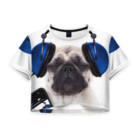Женская футболка 3D укороченная с принтом Мопс в наушниках в Рязани, 100% полиэстер | круглая горловина, длина футболки до линии талии, рукава с отворотами | дворняжка | домашние животные | любимец | мопс | пес | песик | питомец | собака | собачка