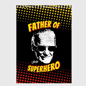 Скетчбук с принтом Stan Lee Father of Superhero в Рязани, 100% бумага
 | 48 листов, плотность листов — 100 г/м2, плотность картонной обложки — 250 г/м2. Листы скреплены сверху удобной пружинной спиралью | avengers | father | hero | hulk | iron | lee | man | stan | stan lee | stanlee | superhero | thor | анти | герой | железный | комиксы | лии | мстители | отец | стен | стенли | стэн ли | супер | супергероев | тор | халк | человек