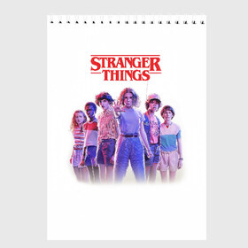 Скетчбук с принтом Stranger Things 3 в Рязани, 100% бумага
 | 48 листов, плотность листов — 100 г/м2, плотность картонной обложки — 250 г/м2. Листы скреплены сверху удобной пружинной спиралью | stranger things | очень странные дела