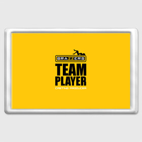 Магнит 45*70 с принтом Brazzers Team player  в Рязани, Пластик | Размер: 78*52 мм; Размер печати: 70*45 | Тематика изображения на принте: adults | brazzers | casting | emblem | films | girl | inscription | logo | player | producer | silhouette | studio | team | девушка | игрок | кастинг | командный | логотип | надпись | продюсер | силуэт | студия | фильмы | эмблема