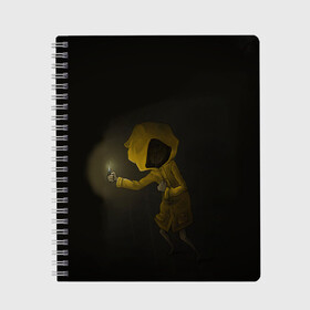 Тетрадь с принтом Little Nightmares В Темноте в Рязани, 100% бумага | 48 листов, плотность листов — 60 г/м2, плотность картонной обложки — 250 г/м2. Листы скреплены сбоку удобной пружинной спиралью. Уголки страниц и обложки скругленные. Цвет линий — светло-серый
 | games | little nightmares | доктор | игра | игрок | литл найтмерс | моно | охотник | повар | призрак | руки | сказка | страшилка | страшный сон | темнота | хорор | хоррор | шестая