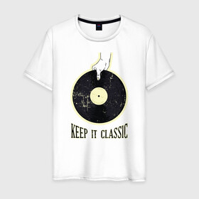 Мужская футболка хлопок с принтом Винил Keep It Classic в Рязани, 100% хлопок | прямой крой, круглый вырез горловины, длина до линии бедер, слегка спущенное плечо. | Тематика изображения на принте: audiophile | hand | hi fi | merch | old | retro | scratch | vintage | vinyl | vynil | аудиофил | винил мерч | виниловая пластинка | винтаж | граммофон | искусственное старение | классика | патефон | потертости